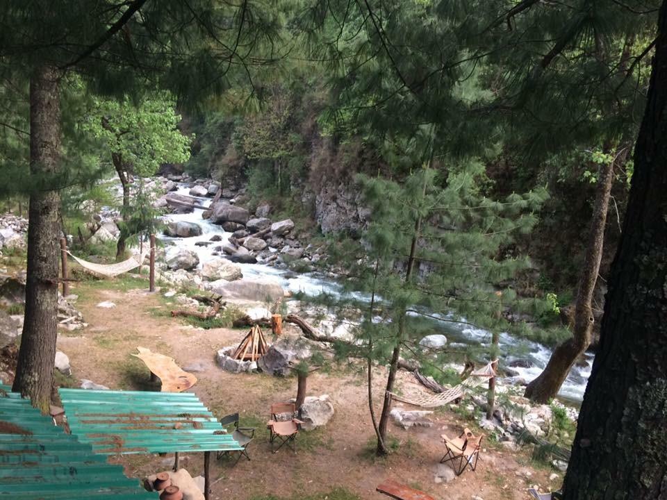 Tirthan Anglers' Retreat Banjār Esterno foto